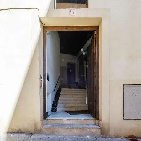 Con Patio Junto A La Catedral By Ap Apartamento