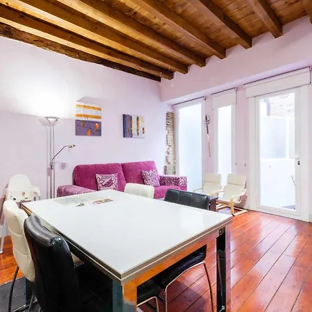 Con Patio Junto A La Catedral By Ap *