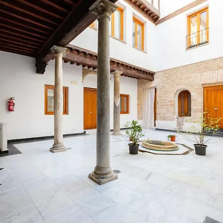 Con Patio Junto A La Catedral By Ap Apartment