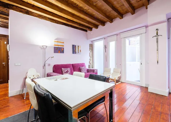 Con Patio Junto A La Catedral By Ap *