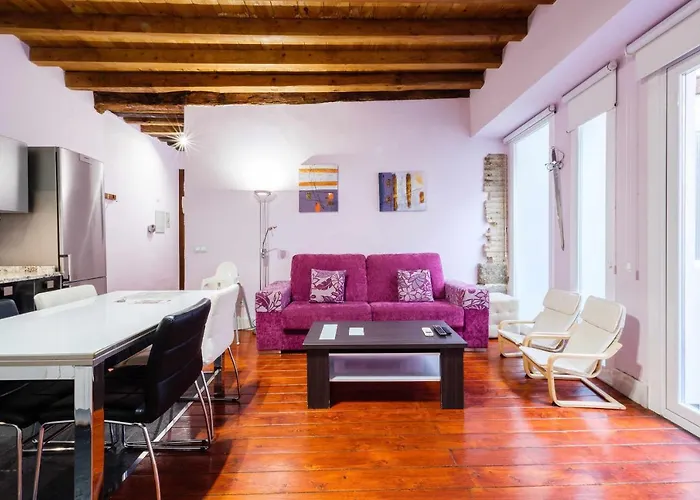 Con Patio Junto A La Catedral By Ap Toledo