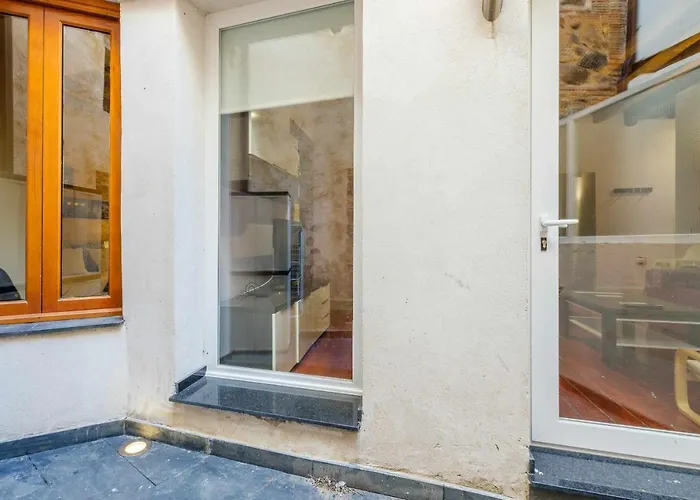 Apartamento Con Patio Junto A La Catedral By Ap